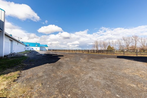 Exterior - 775 Boul. St-Luc, Saint-Jean-Sur-Richelieu, QC 