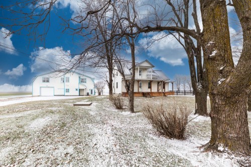 Stable - 775 Boul. St-Luc, Saint-Jean-Sur-Richelieu, QC 