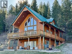 5586 Highway 95  Edgewater, BC V0A 1E0