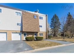 5617 Carriageway Crescent  Halifax, NS B3K 5K4