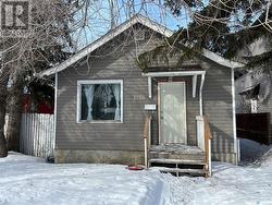 1706 Victoria AVENUE  Saskatoon, SK S7H 1Z7