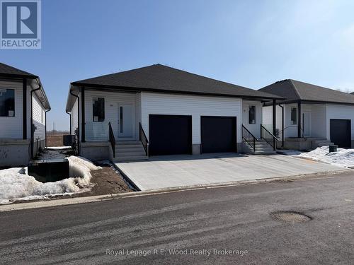 335 JOHN STREET S , Aylmer, Ontario N5H 2C9 1