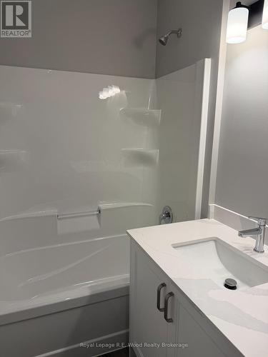 335 JOHN STREET S , Aylmer, Ontario N5H 2C9 4