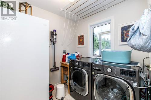 218 Buckingham Drive, Paradise, NL - Indoor Photo Showing Laundry Room