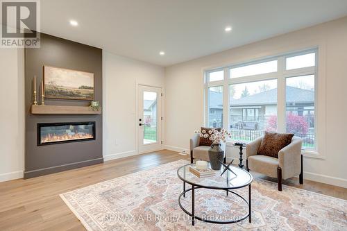7 Nelson Street, West Perth (Mitchell), ON - Indoor Photo Showing Living Room With Fireplace