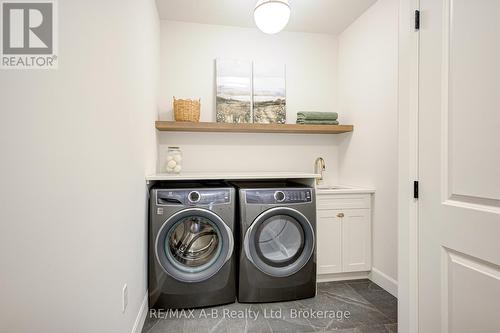 7 Nelson Street, West Perth (Mitchell), ON - Indoor Photo Showing Laundry Room