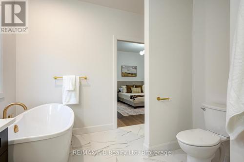 7 Nelson Street, West Perth (Mitchell), ON - Indoor Photo Showing Bathroom