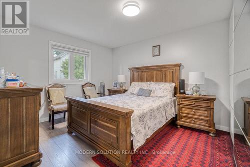 605 Curzon Avenue, Mississauga, ON - Indoor Photo Showing Bedroom