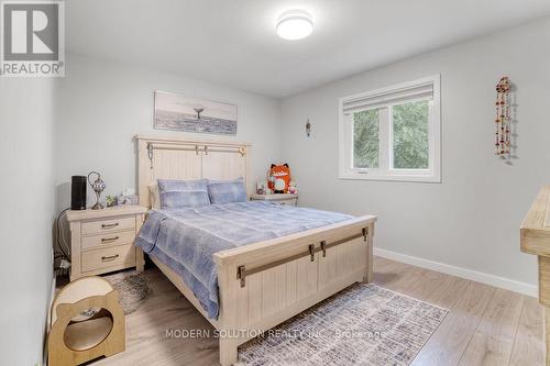 605 Curzon Avenue, Mississauga, ON - Indoor Photo Showing Bedroom