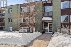 6 208 Lindsay PLACE  Saskatoon, SK S7H 3E6