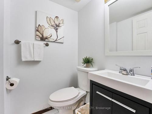 1093 Rouge Valley Dr, Pickering, ON - Indoor Photo Showing Bathroom