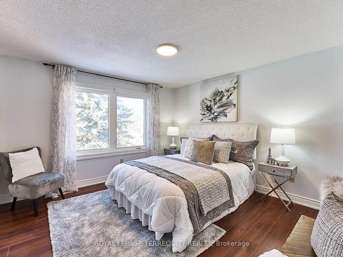 1093 Rouge Valley Dr, Pickering, ON - Indoor Photo Showing Bedroom