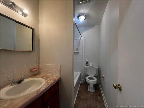 694 Appleby St, Bathurst, NB 