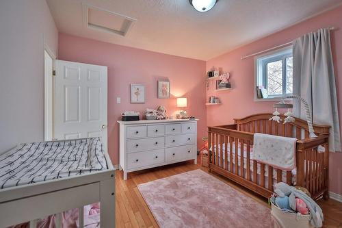 Chambre à coucher - 236  - 240 Rue Papineau, Papineauville, QC - Indoor Photo Showing Bedroom