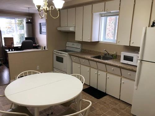 Cuisine - 236  - 240 Rue Papineau, Papineauville, QC - Indoor Photo Showing Kitchen