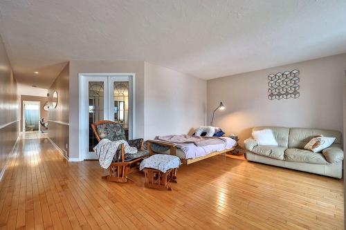 Salon - 236  - 240 Rue Papineau, Papineauville, QC - Indoor Photo Showing Living Room