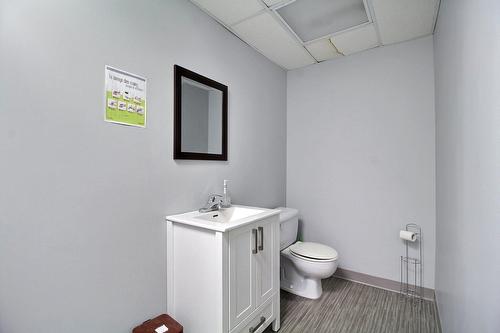 Powder room - 1235  - 1237 3E Avenue, Val-D'Or, QC - Indoor Photo Showing Bathroom