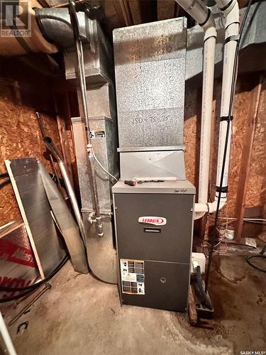 706 Railway Street, Chitek Lake, SK - Indoor Photo Showing Basement