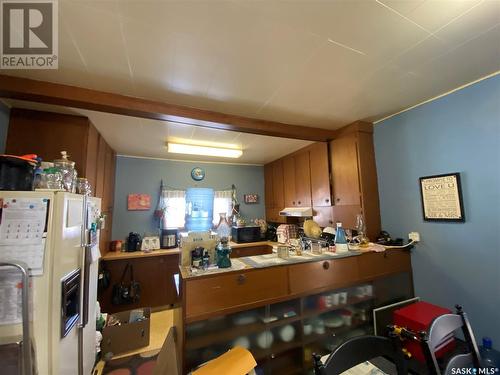 819 3Rd Avenue N, Alsask, SK - Indoor Photo Showing Laundry Room