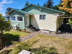 367 Pine St  Alert Bay, BC V0N 1A0