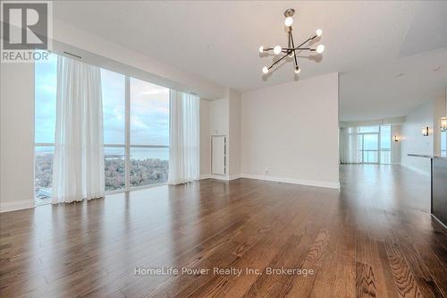 2102 - 1 Hurontario Street, Mississauga (Port Credit), ON - Indoor Photo Showing Living Room