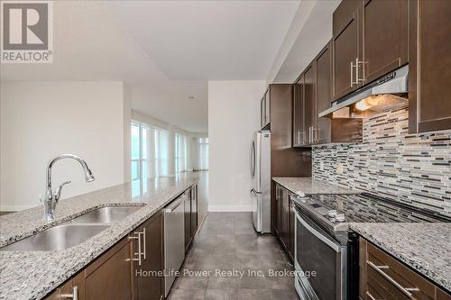 2102 - 1 Hurontario Street, Mississauga (Port Credit), ON - Indoor Photo Showing Kitchen With Double Sink With Upgraded Kitchen