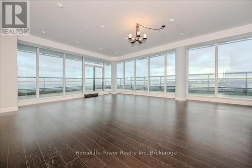 2001 - 1 Hurontario Street, Mississauga (Port Credit), ON - Indoor