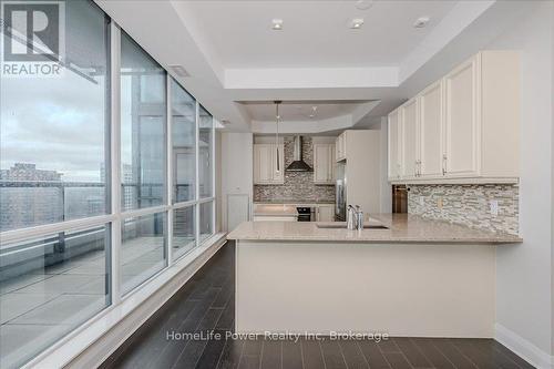 2001 - 1 Hurontario Street, Mississauga (Port Credit), ON - Indoor Photo Showing Kitchen