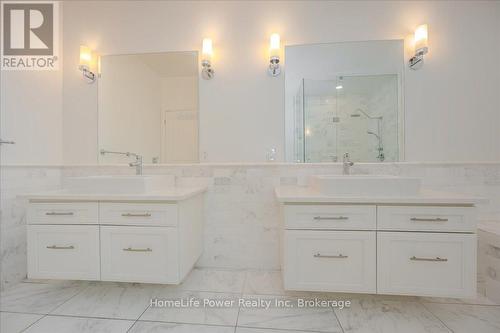 2001 - 1 Hurontario Street, Mississauga (Port Credit), ON - Indoor Photo Showing Bathroom