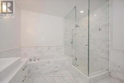 2001 - 1 Hurontario Street, Mississauga (Port Credit), ON - Indoor Photo Showing Bathroom