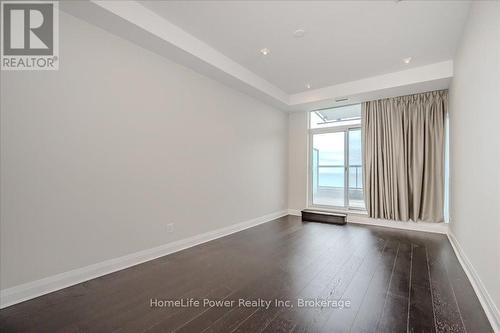 2001 - 1 Hurontario Street, Mississauga (Port Credit), ON - Indoor Photo Showing Other Room