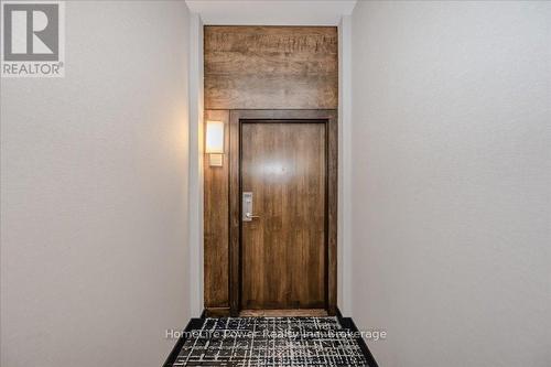 2001 - 1 Hurontario Street, Mississauga (Port Credit), ON - Indoor Photo Showing Other Room