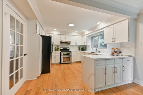 3417 Sanderling Crescent, Mississauga, ON - Indoor Photo Showing Kitchen