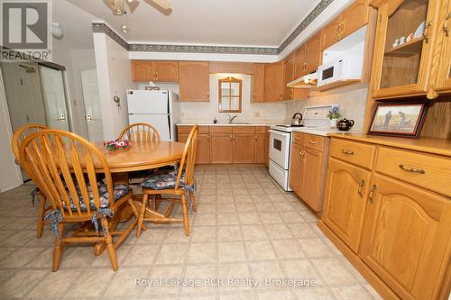 101 - 1-497 Birmingham St West Street W, Wellington North (Mount Forest), ON - Indoor Photo Showing Kitchen