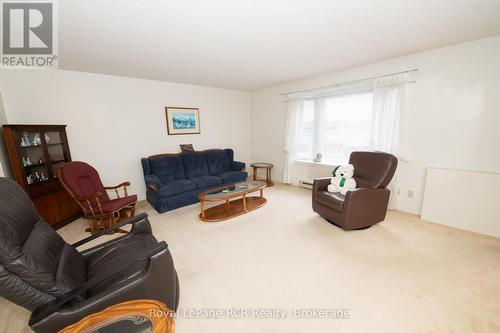 101 - 1-497 Birmingham St West Street W, Wellington North (Mount Forest), ON - Indoor Photo Showing Living Room