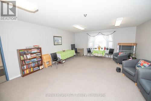 101 - 1-497 Birmingham St West Street W, Wellington North (Mount Forest), ON - Indoor