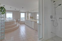 Master Bathroom - 