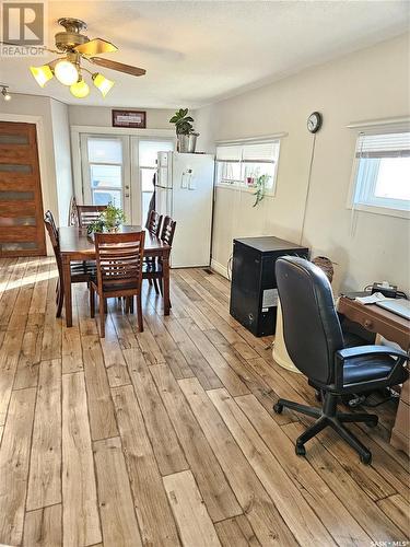 432 E Road Allowance, Leader, SK - Indoor