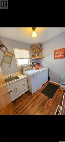 432 E Road Allowance, Leader, SK - Indoor