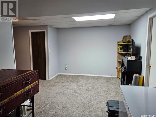 432 E Road Allowance, Leader, SK - Indoor