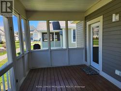 Enclosed porch - 
