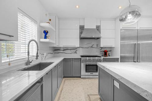 Cuisine - 451 Boul. De Fontainebleau, Blainville, QC - Indoor Photo Showing Kitchen With Upgraded Kitchen