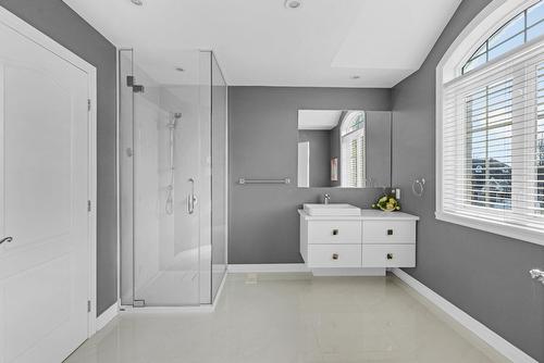 Salle de bains attenante à la CCP - 451 Boul. De Fontainebleau, Blainville, QC - Indoor Photo Showing Bathroom