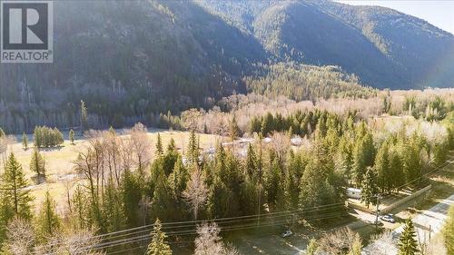 8751 Highway 6, Salmo, BC 