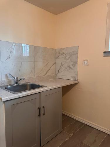 Salle de lavage - 10532 Av. Pigeon, Montréal (Montréal-Nord), QC - Indoor