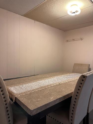 Salle familiale - 10532 Av. Pigeon, Montréal (Montréal-Nord), QC - Indoor