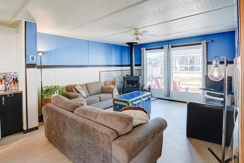 Salon - 75 Rue De La Cascade, Saint-Côme, QC - Indoor Photo Showing Living Room With Fireplace