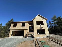 744 682 Celebration Drive  Fall River, NS B2T 1S3