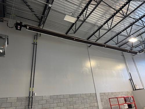 Warehouse - 202 Ch. De La Traverse, Sainte-Anne-Des-Plaines, QC 