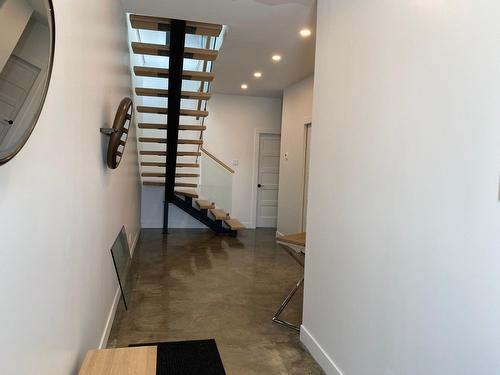 Hall - 174 Ch. Du Tour-Du-Lac, Lac-Supérieur, QC - Indoor Photo Showing Other Room